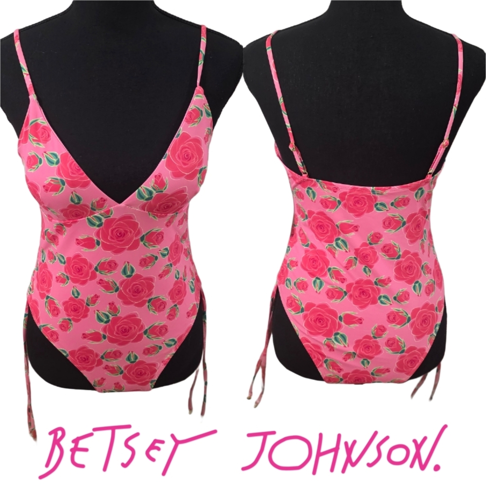🆕️ Betsey Johnson V-Neck Rosebloom One-Piece Swimsuit